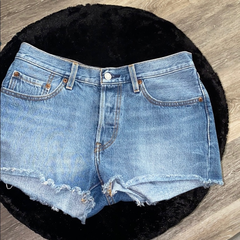 Levi’s 501 denim cut off shorts good condition